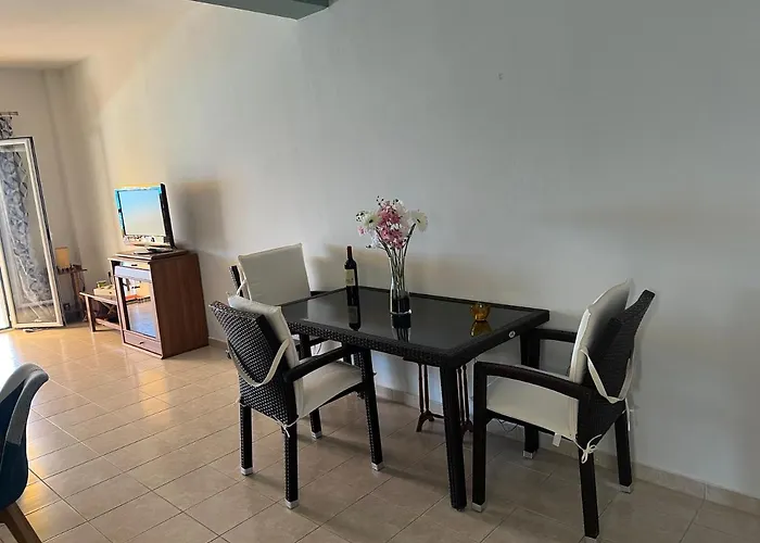 Cosy Apartment By The Water, Agia Pelagia